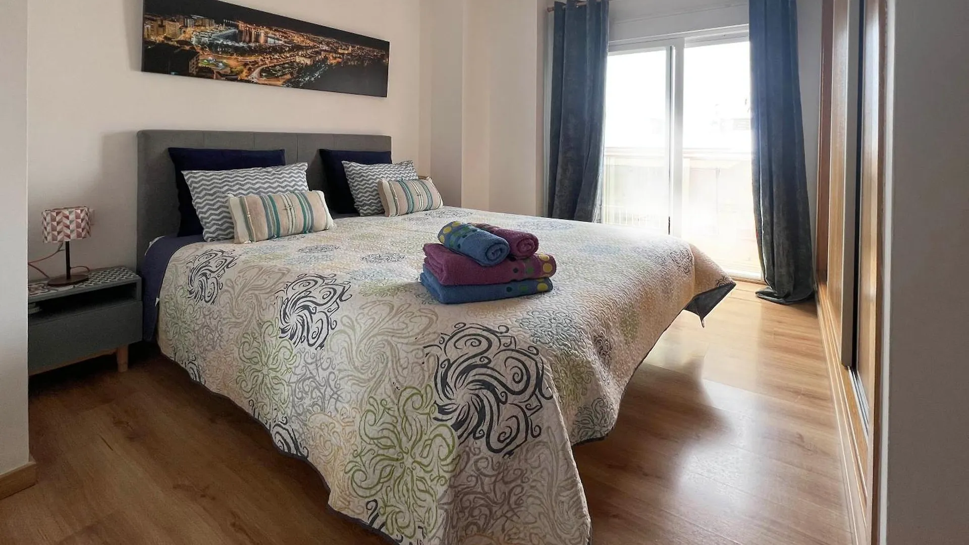 Barcelo 30, Terrace, Center, Garage On Request, Quite Neighborhood, Ba Apartment Malaga